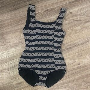 Seea Tofino Black & White Medium